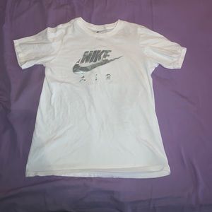 white nike shirt